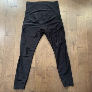 ✨2/$30✨ Old Navy Go-Dry Maternity Leggings